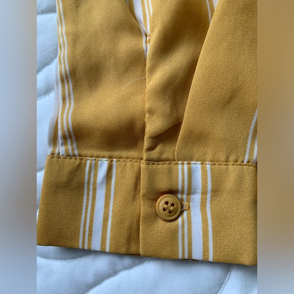 #30 Streetwear Society wrap blouse with collar.  Size S - Picture 5 of 5
